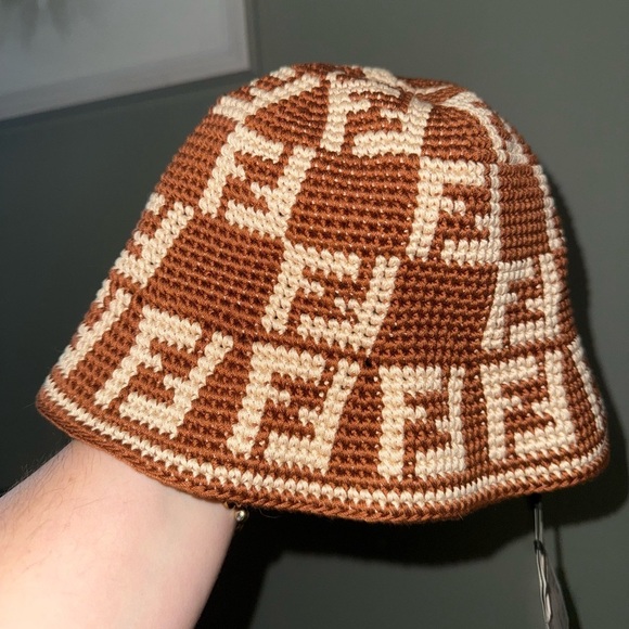 Fendi NWT brown cotton cloche hat $970 MSRP 58cm